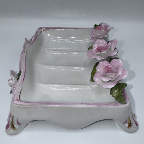 Vintage Floral YARDLEY Soap Dish White Pink Hand Cut Floral Detailing MCM FLAW - Picture 7 of 9